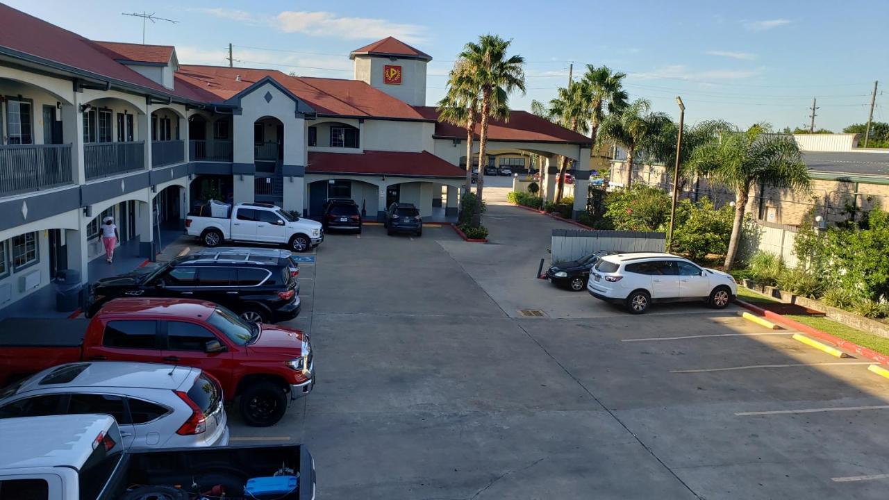 Palace Inn Addicks Exterior foto